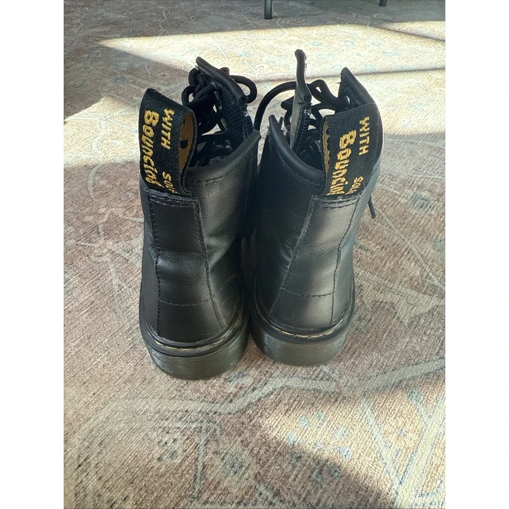 Dr. Doc Martens | JUNIOR 1460 SOFTY T LEATHER LACE UP BOOTS US size 3